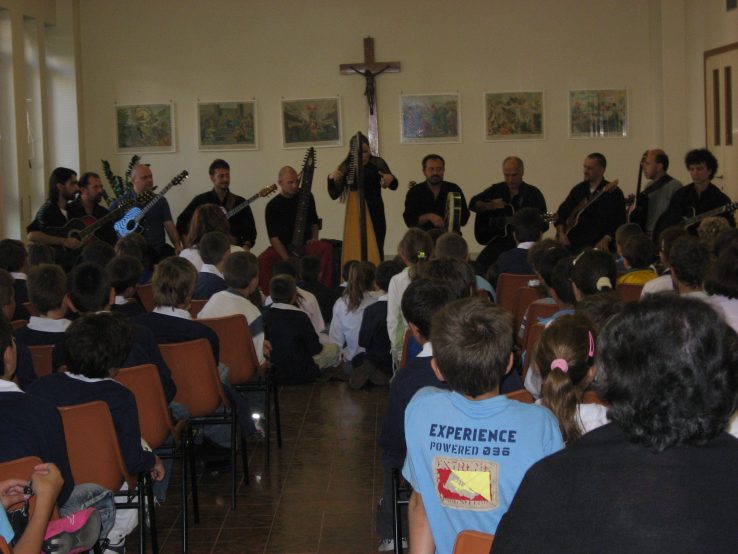 Guitar Circle Of Italy Meeting + Performance at Village Primary School